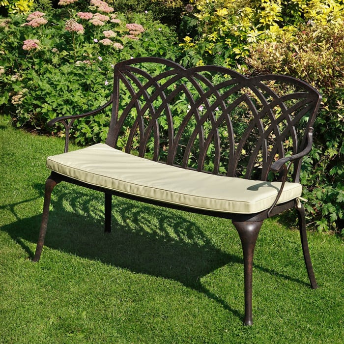 Banc April