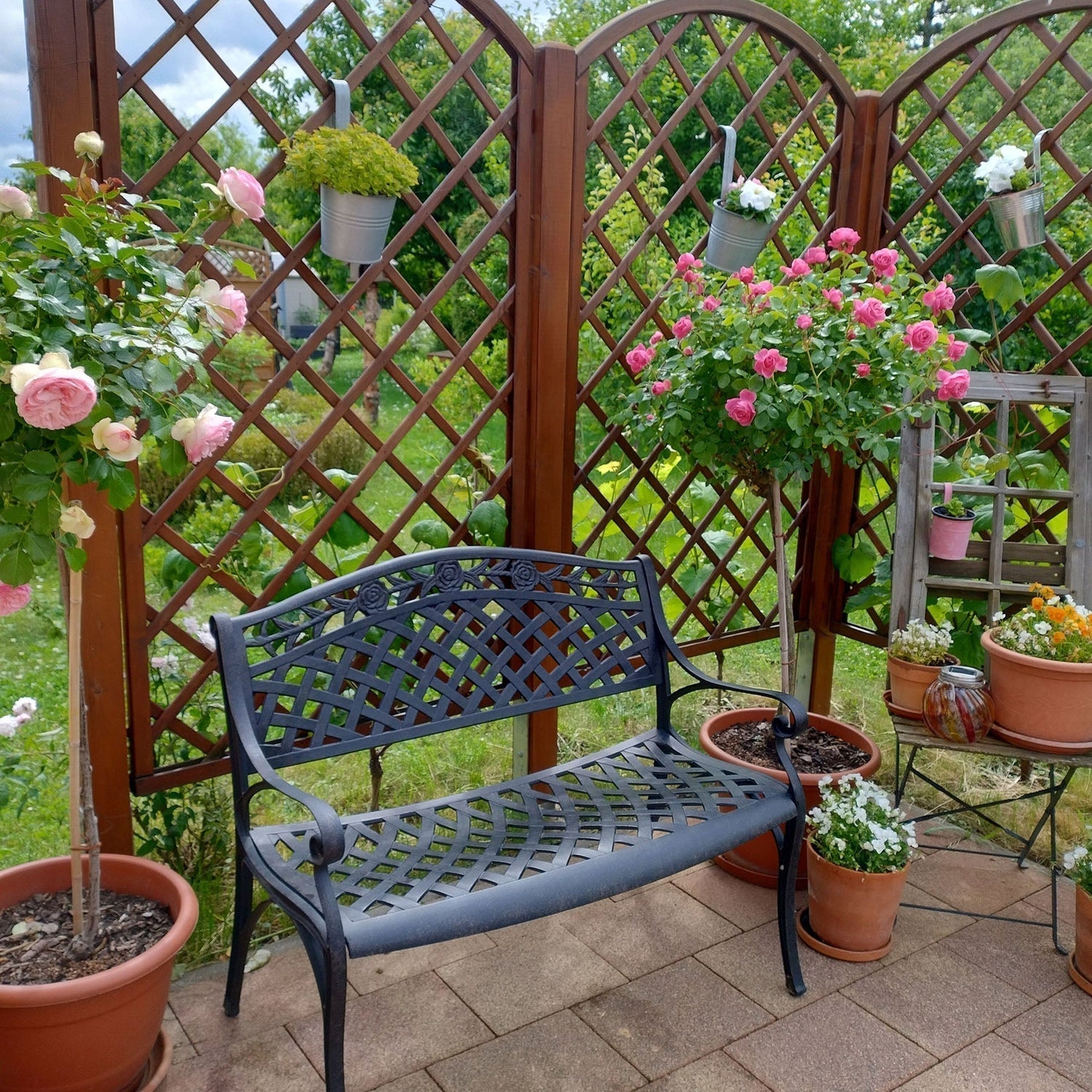 Quelle est la meilleure profondeur pour un banc de jardin ?