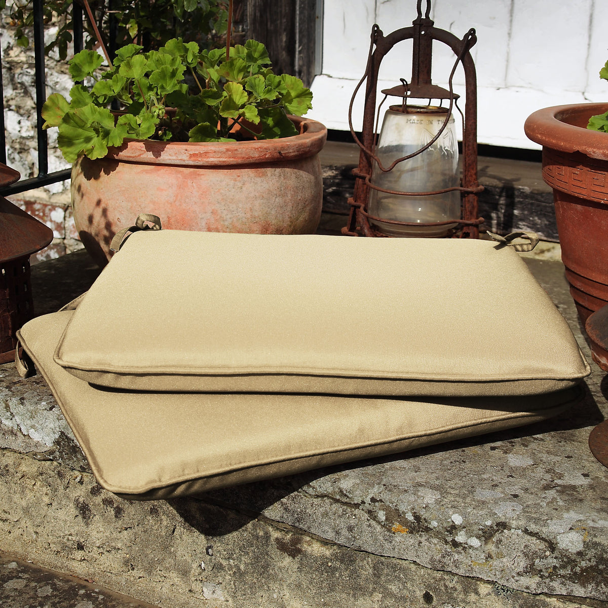 Coussin d&</div><div class=