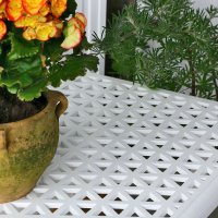 Aperçu: White metal claire garden side table 2