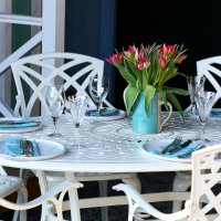 Aperçu: White 4 seater Oval Garden Table Set 9