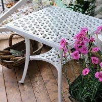 Aperçu: White_Sandra_Side_Table_Cast_Aluminium_Garden_Furniture_2